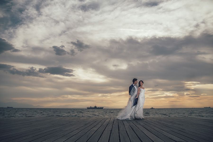 Fotografo di matrimoni Konstantinos Poulios (poulios). Foto del 17 settembre 2018