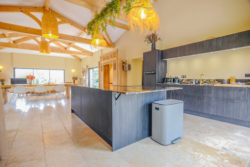 Villa with pool 4