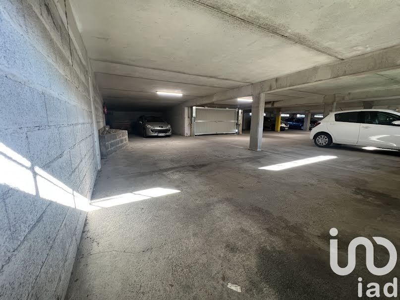 Vente parking  15 m² à Miramas (13140), 9 000 €