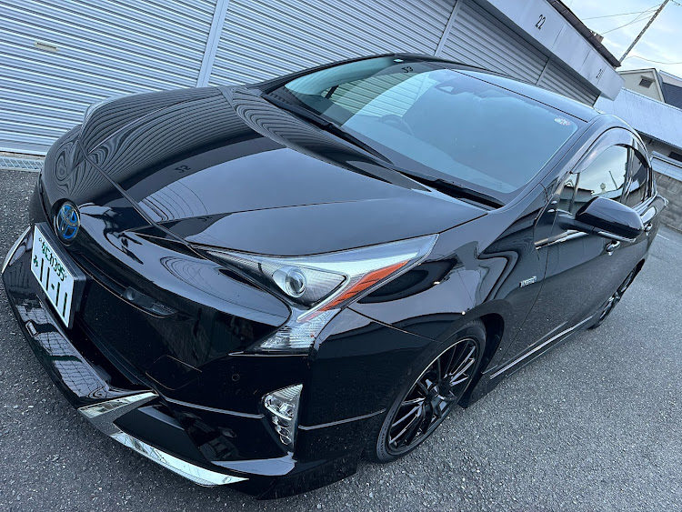 プリウスの車が好きな人と繋がりたい・なかよくしてください！・モデリスタ・悩みは尽きないに関するカスタム事例の投稿画像1枚目