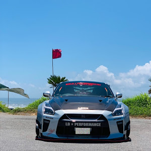 NISSAN GT-R R35