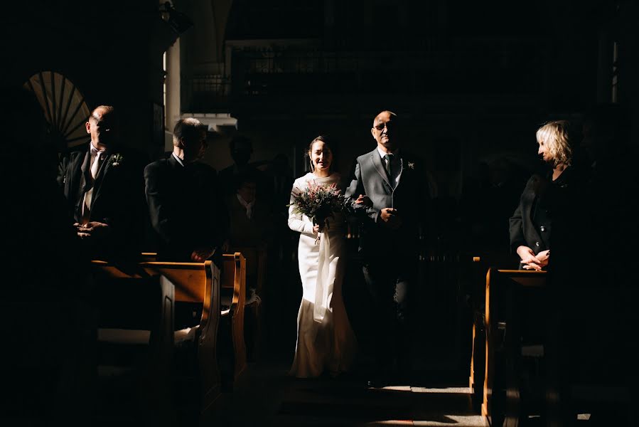 Fotografo di matrimoni Csongor Menyhárt (menyhart). Foto del 18 aprile 2022