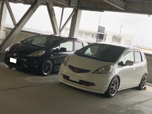 ホンダ フィットを華麗にカスタム By まさし主任 19 10 14 たっくんさんと初顔合わせ 今日の課題はモモステ取り付け 前期と後期モモステ取り付け無事に終わ Cartune