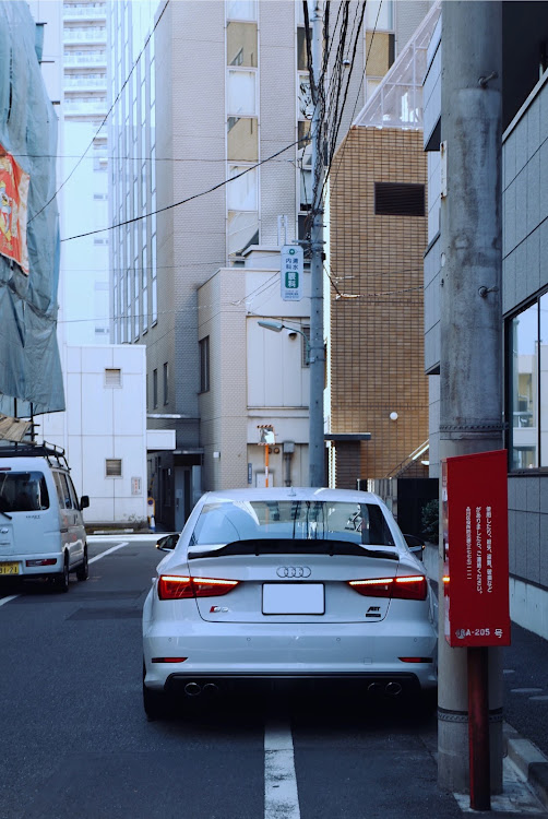 S3 セダンのアウディ・アウディS3・車好きと繋がりたいに関するカスタム事例の投稿画像7枚目