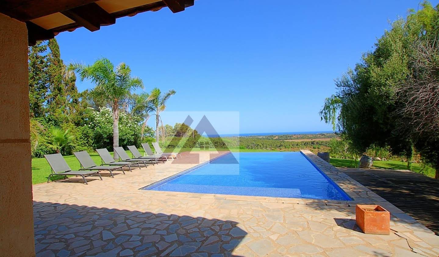 Villa with pool and terrace Portocolom