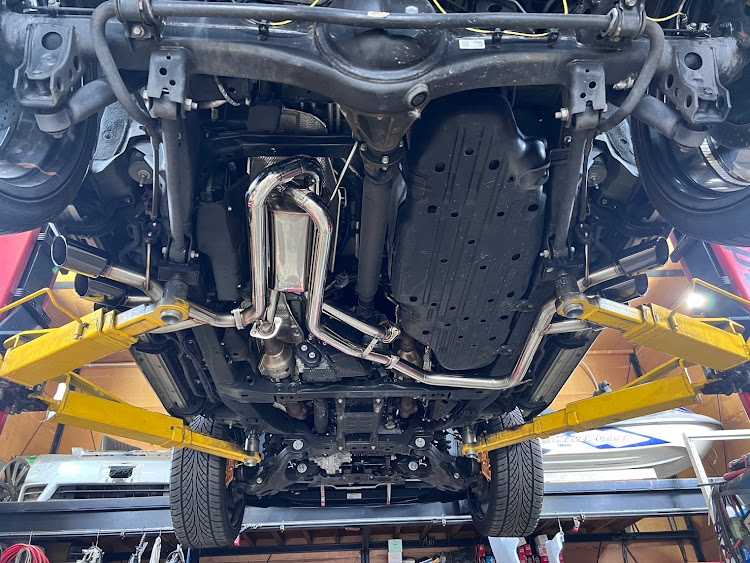 LXのﾌﾞﾗｯｸｼｰｸｴﾝｽ・brembo・アフタージャパン・ﾋﾟｯｸｱｯﾌﾟ有難う御座います・LX570カスタムに関するカスタム事例の投稿画像4枚目