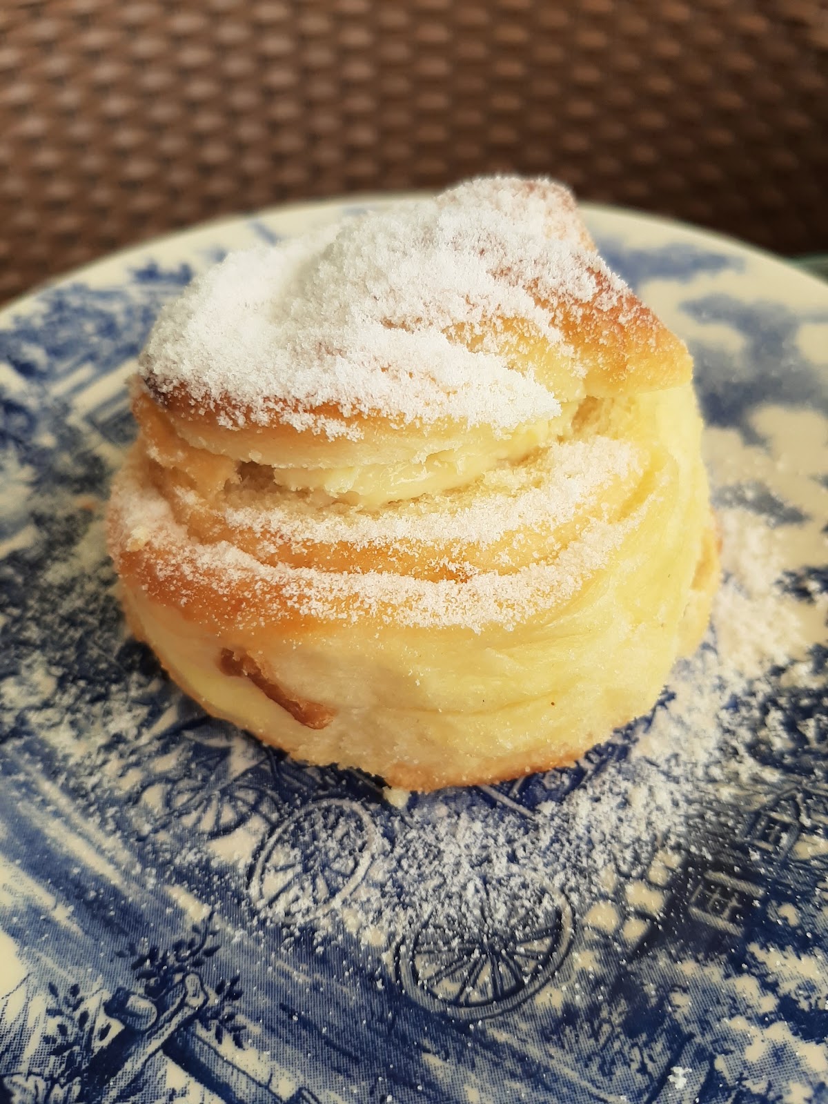 Receita de Cruffin recheado com creme de confeiteiro