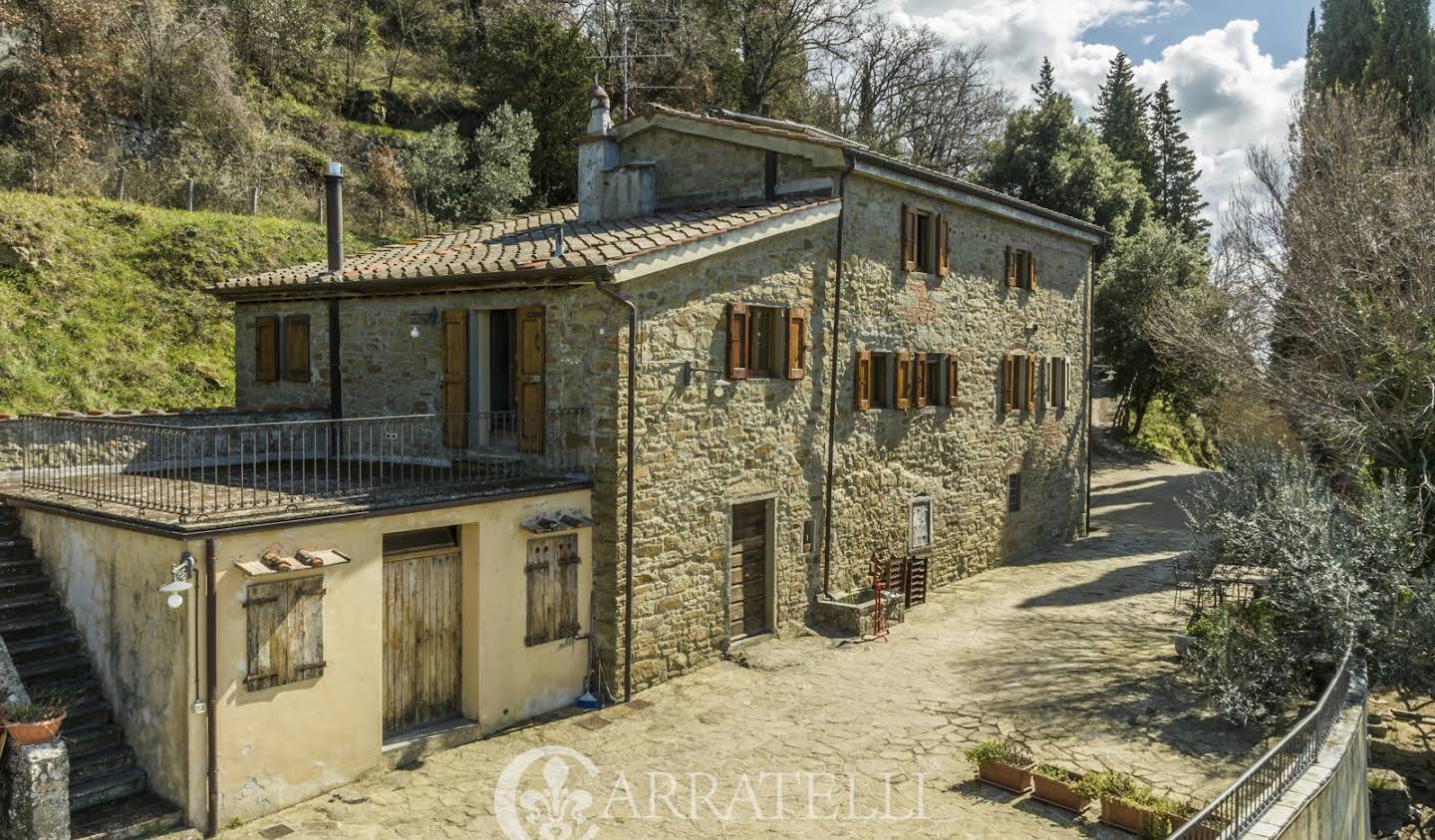 Farm house with garden and pool Loro Ciuffenna