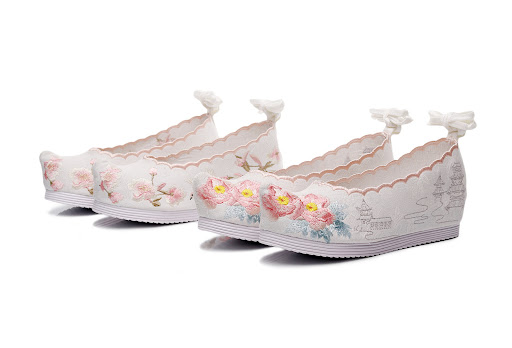 Title 12, Antique Embroidered Cotton Shoes for Women, tim...