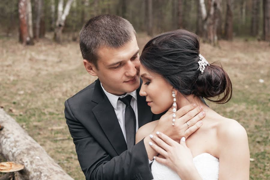 Fotografo di matrimoni Regina Alekseeva (reginaaleks). Foto del 8 aprile 2017