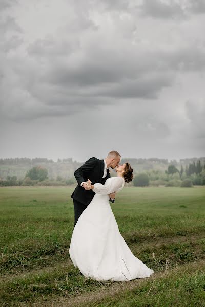 Wedding photographer Yana Vysockaya (yanavysotskaya). Photo of 19 April 2023