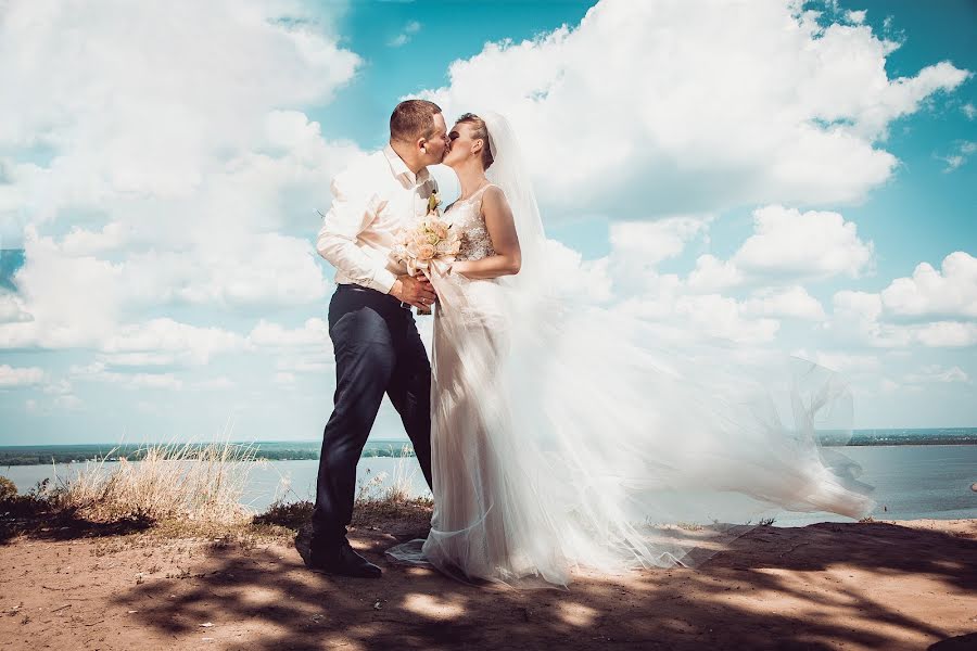 Wedding photographer Elena Pirova (pirovafamily). Photo of 21 March 2020