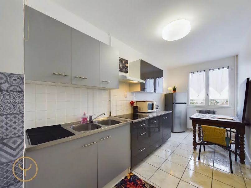 Location  appartement 3 pièces 64.22 m² à Troyes (10000), 710 €
