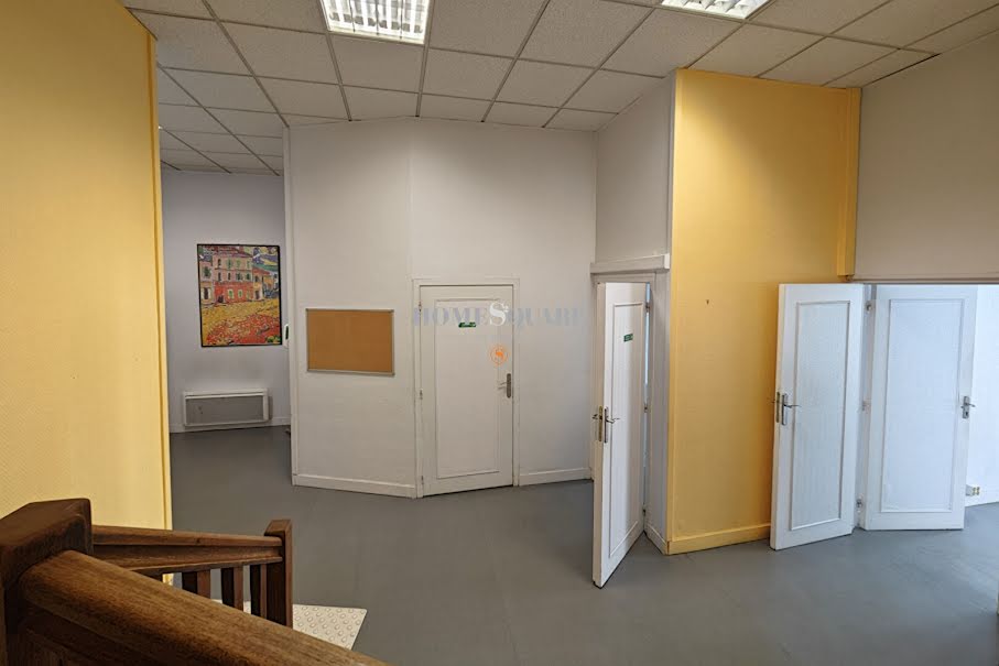 Vente locaux professionnels  120 m² à Chantilly (60500), 370 000 €