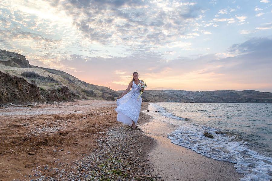 Fotografo di matrimoni Oleg Smolyaninov (smolyaninov11). Foto del 9 settembre 2018