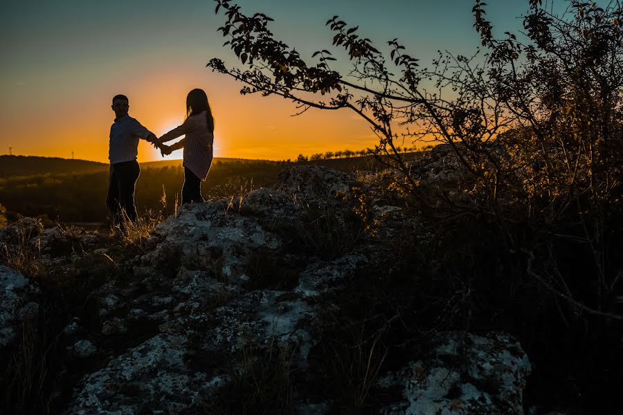 Wedding photographer Victor Leontescu (victorleontescu). Photo of 12 March 2020