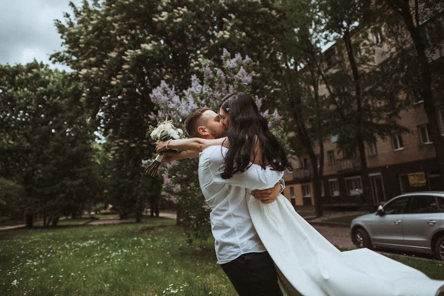 Wedding photographer Yulya Plisyuk (juliaplysiuk). Photo of 14 June 2021