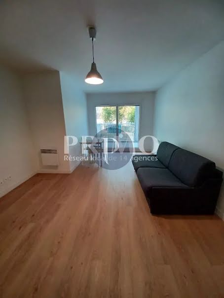 Location  appartement 1 pièce 26 m² à Sceaux (92330), 825 €