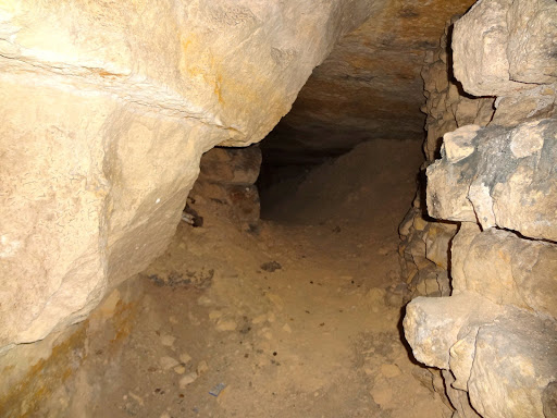 Catacombs (very sad place) Paris France 2011