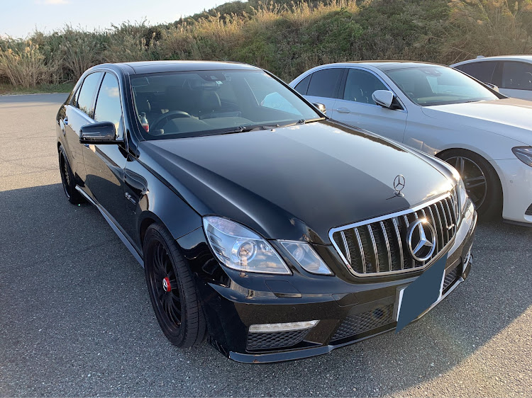 Eクラス セダンのw212 E63・メルセデス・ベンツ・車好きと繋がりたいに関するカスタム事例の投稿画像1枚目