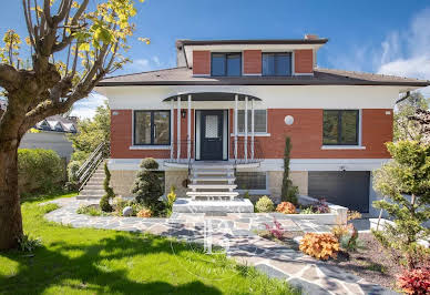 Maison avec jardin et terrasse 1