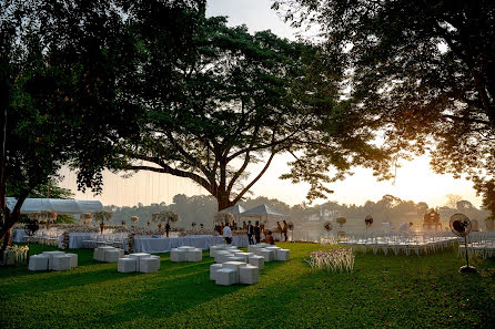 Fotógrafo de casamento Khampee Sitthiho (aramphabot). Foto de 1 de novembro 2023