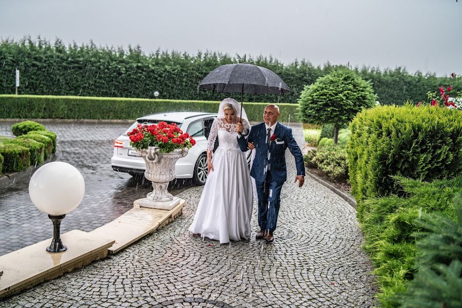 Wedding photographer Łukasz Peszko (peszkostudiofoto). Photo of 15 October 2019