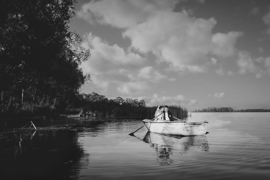 Wedding photographer Jakub Ćwiklewski (jakubcwiklewski). Photo of 8 November 2015