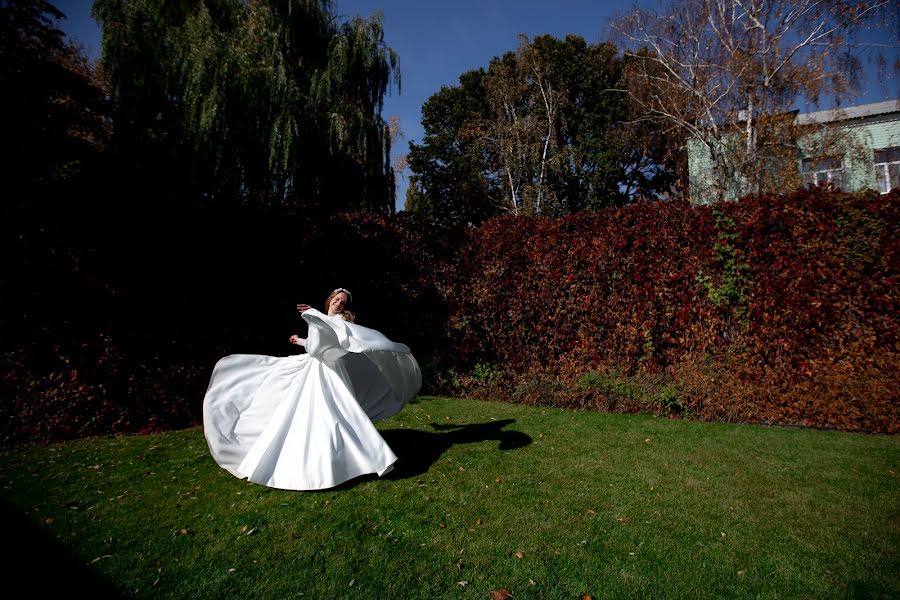 Fotografo di matrimoni Irina Krishtal (irinakrishtal). Foto del 23 novembre 2021