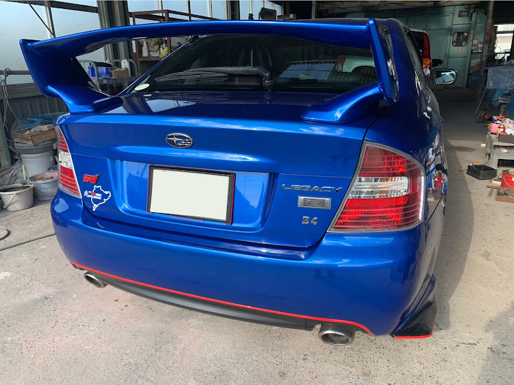 SUBARU　レガシィB4　BE5　リアウイング