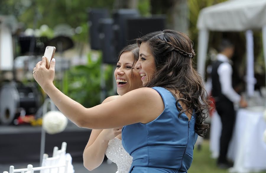 Fotografo di matrimoni Engelbert Vivas (engelbertvivas). Foto del 30 gennaio 2018