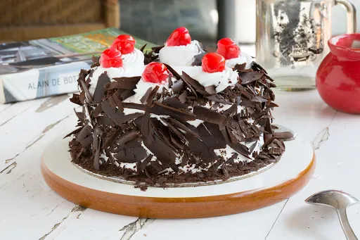 Eggless Classic Black Forest Cake