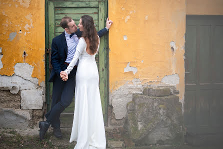 結婚式の写真家Diana Oravecz (oraveczdia)。2月21日の写真