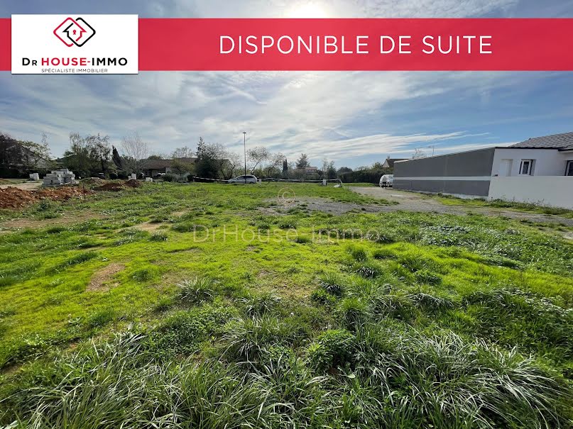 Vente terrain  820 m² à Smarves (86240), 75 000 €