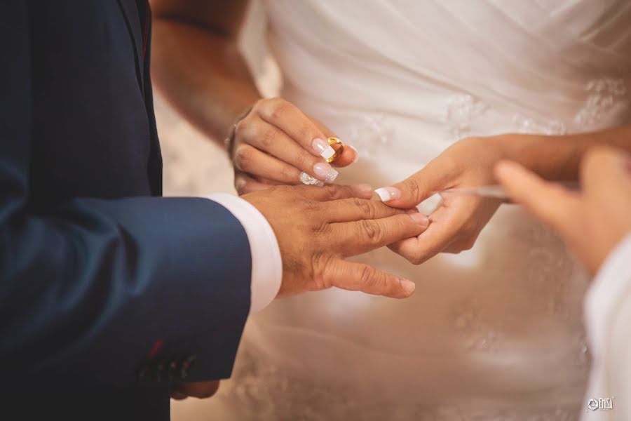 Photographe de mariage Adrian Saavedra (emisafv). Photo du 10 juin 2020