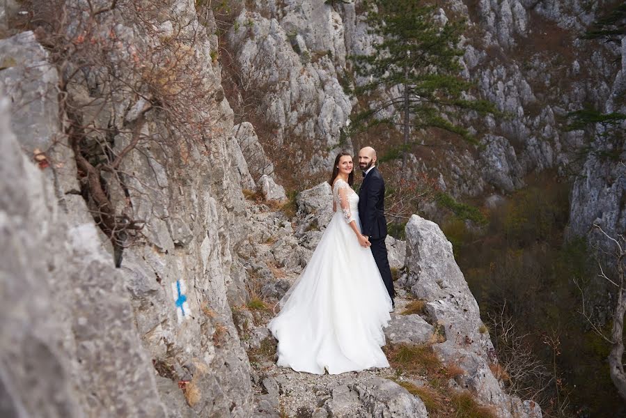 Wedding photographer Nicolaie Costel (nicolaiecostel). Photo of 28 August 2019