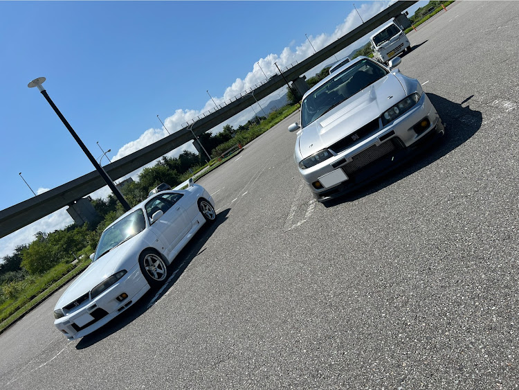 スカイライン GT-Rの海王丸パーク第2駐車場・日産MTG・オールジャンルミーティングに関するカスタム事例の投稿画像1枚目