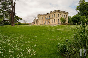 château à Bordeaux (33)