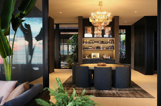 House with pool 4