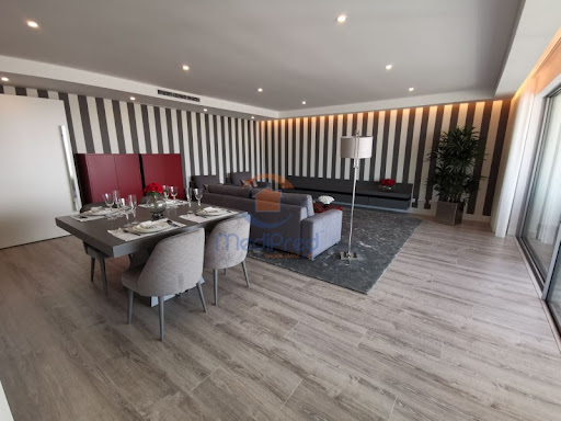 Appartement avec piscine 2