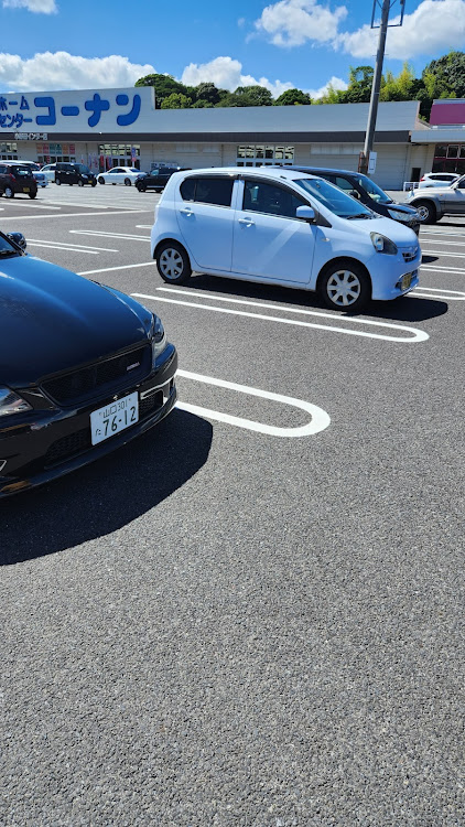 箱 さんが投稿したららぽーと福岡v-GUNDAMコラボ😎・ミライース・撮る人を撮る・車とは関係ない投稿申し訳ございませんに関するカスタム事例の投稿画像1枚目