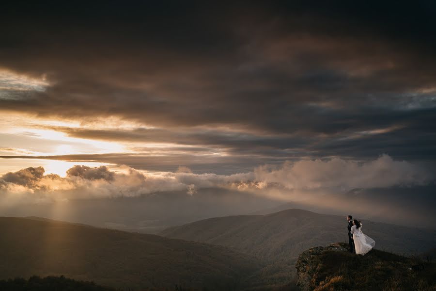 Fotografo di matrimoni Rafał Nawojski (rafalnawojski). Foto del 13 gennaio 2021