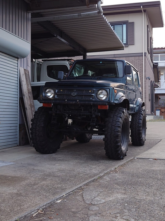 ジムニーシエラのジムニー ハイリフト・JB31シエラに関するカスタム事例の投稿画像2枚目