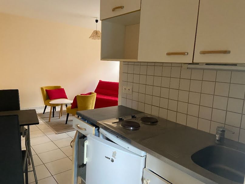 Location  appartement 1 pièce 24.67 m² à Decize (58300), 310 €