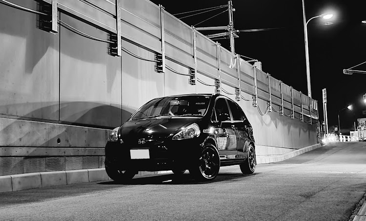 フィットのモノクロ祭り・モノクロ祭り便乗・モノクロ・洗車・アメリカに関するカスタム事例の投稿画像6枚目
