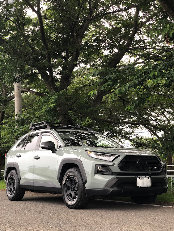 RAV4のホイール交換・マッドヴァンス07・ジオランダー A/T G015・ブラックアウト・RAV4乗りさんと繋がりたいに関するカスタム事例の投稿画像3枚目