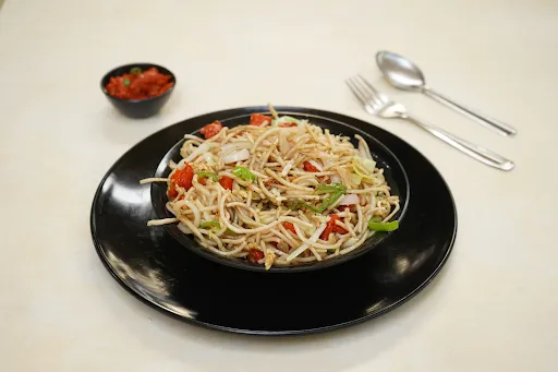 Chicken Hakka Noodles