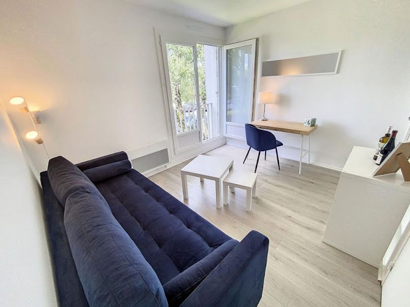 Location meublée appartement 1 pièce 18 m² à Pau (64000), 430 €