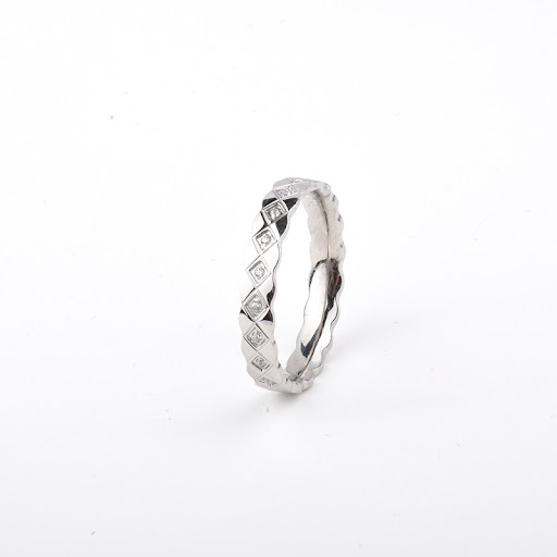 Title 4, Diamond pattern diamond-studded ring simple des...