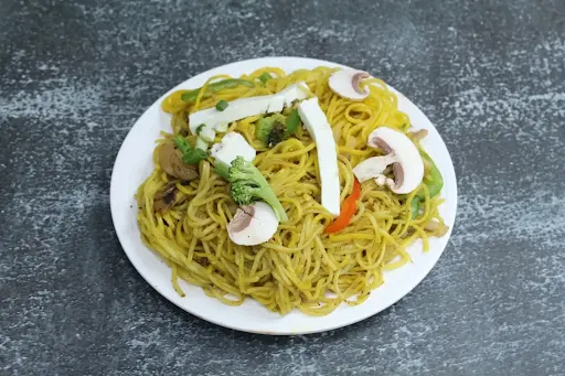 Veg Singapore Chowmein